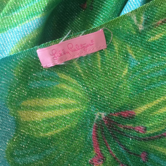 Lilly Pulitzer oversized metallic scarf - Picture 2 of 3